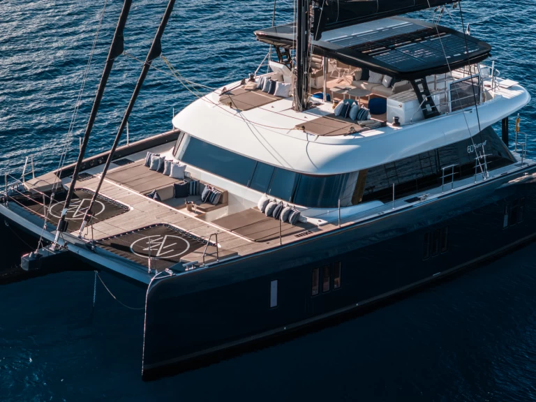 Catamaran to hire Lefkáda at the best price