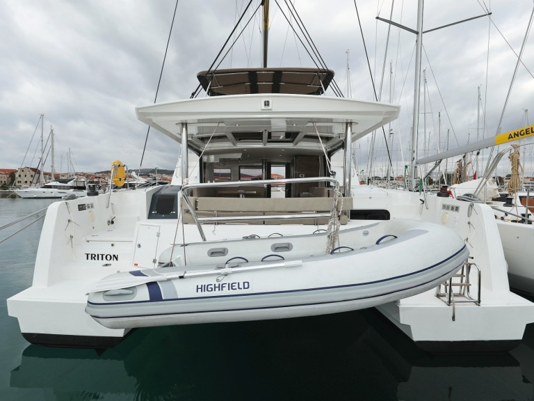 Hire a Bali Bali 4.6 Trogir