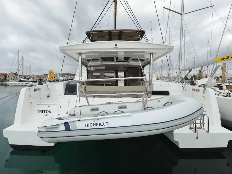 Hire a Bali Bali 4.6 Trogir