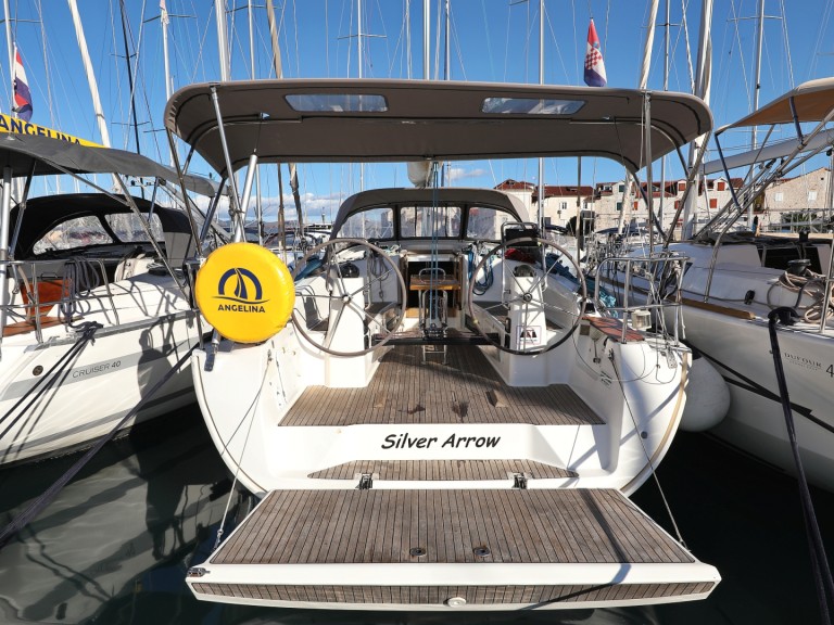 Sailboat hire in Primošten - Bavaria Cruiser 40 S