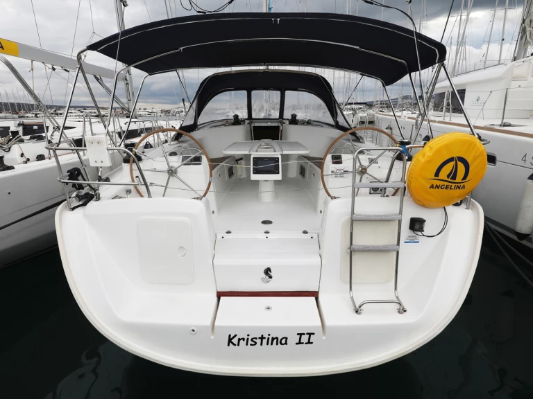 Charter a Bénéteau Cyclades 50.5 in Sveti Filip i Jakov on Samboat