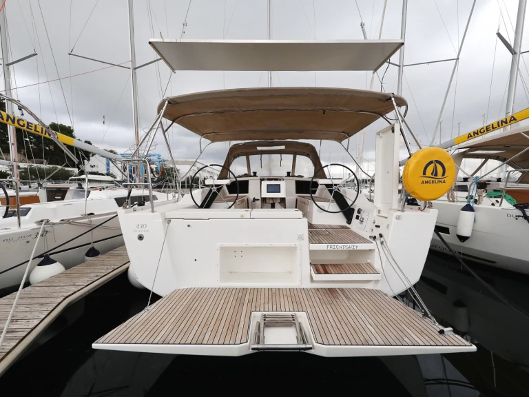 Hire Sailboat Dufour with a boat licence