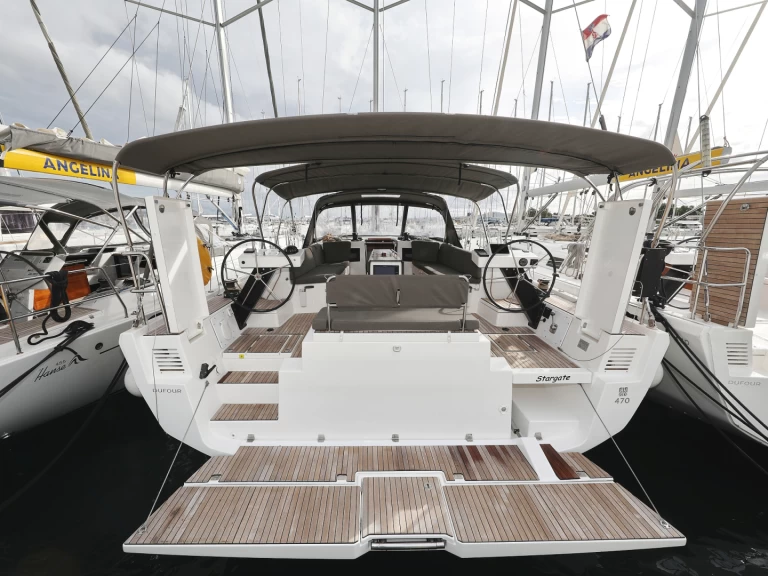 Charter a Dufour Dufour 470 in Sveti Filip i Jakov on Samboat