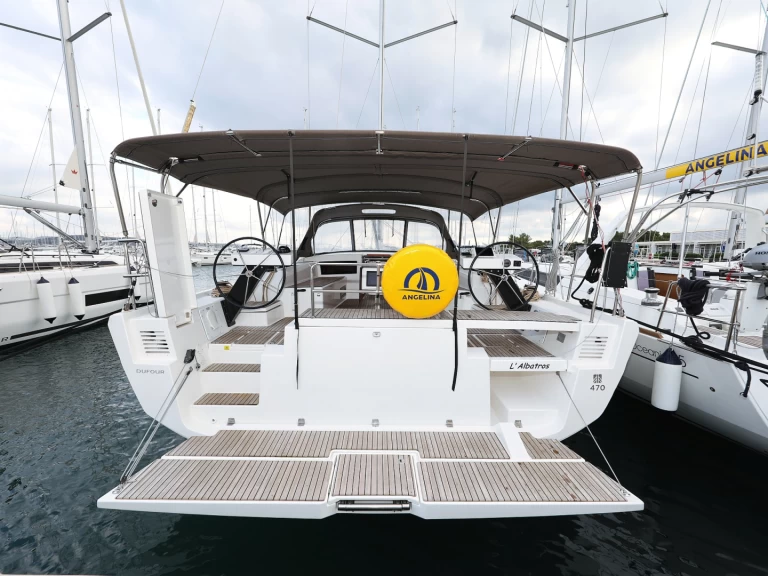 Charter a Dufour Dufour 470 in Trogir on Samboat