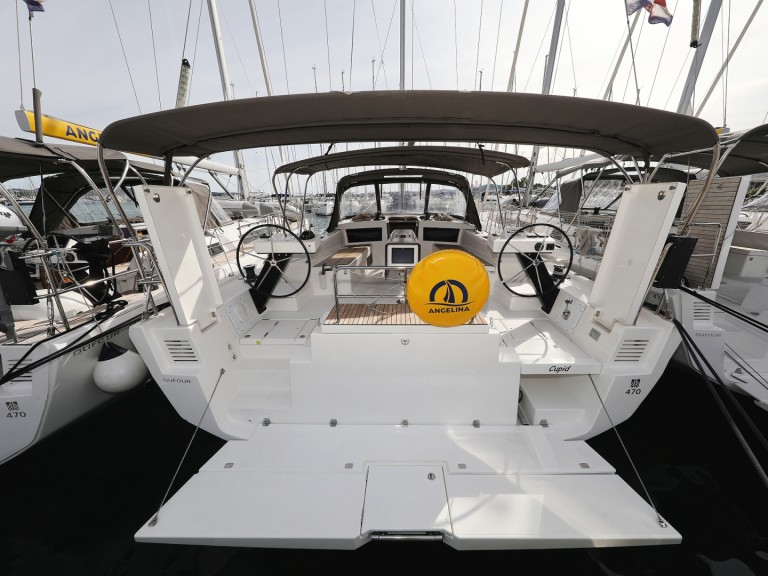 Sailboat to hire Sveti Filip i Jakov at the best price