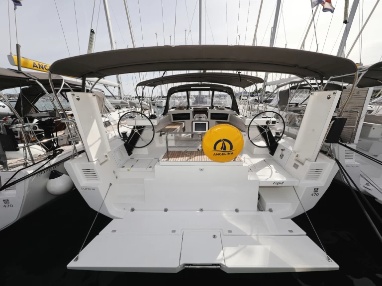 Sailboat to hire Sveti Filip i Jakov at the best price