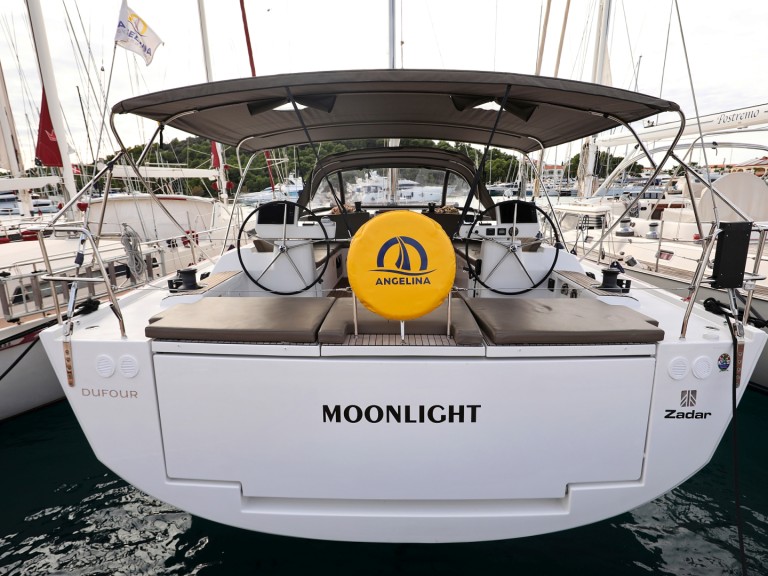 Hire Sailboat Dufour with a boat licence