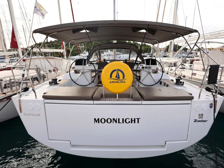 Hire Sailboat Dufour with a boat licence