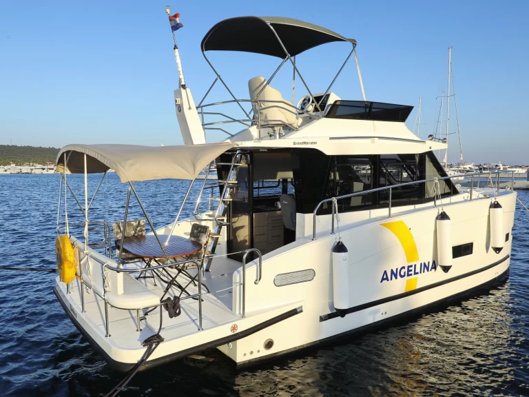 Yacht hire Sveti Filip i Jakov cheap Futura 40 Grand Horizon