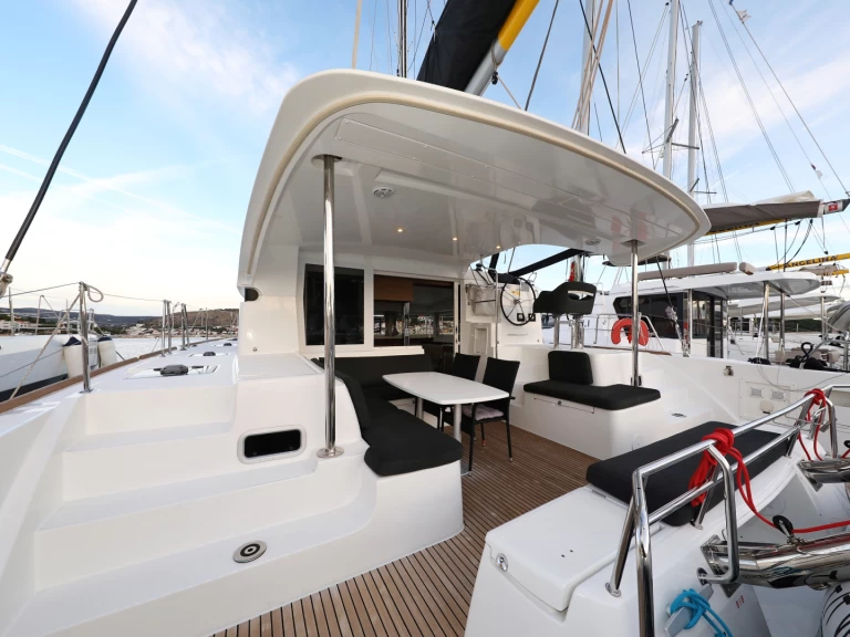 Hire Catamaran with or without skipper Lagoon Biograd na Moru