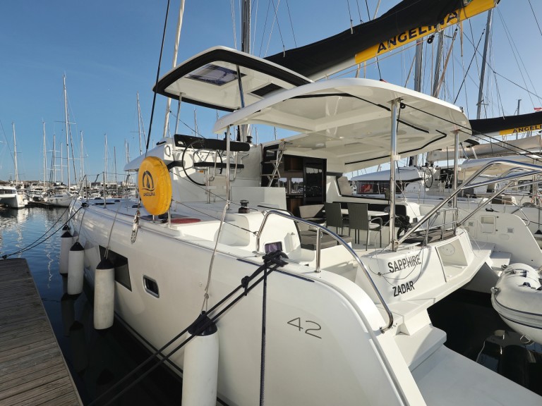 Yacht hire Šibenik cheap Lagoon 42