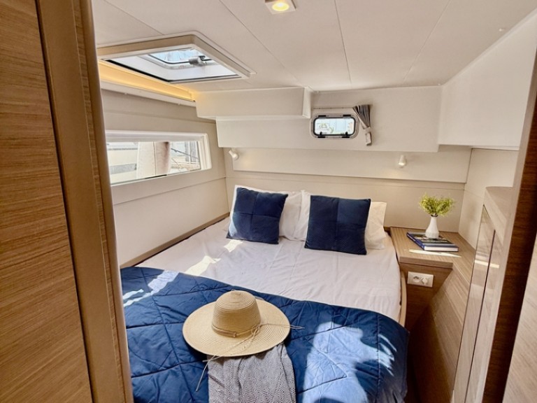 Hire Catamaran with or without skipper Lagoon Nydri