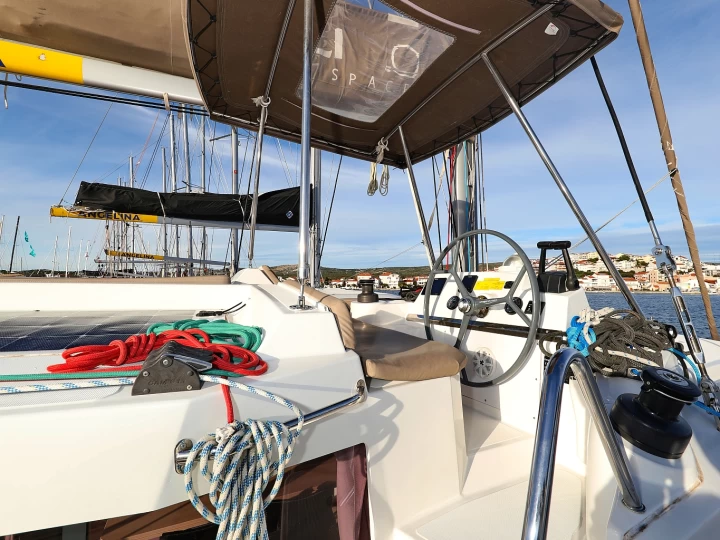 Hire Catamaran Bali with a boat licence