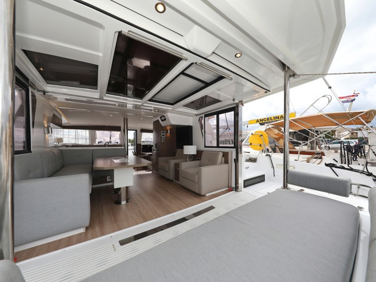 Charter a Bali Bali 4.2 in Sveti Filip i Jakov on Samboat