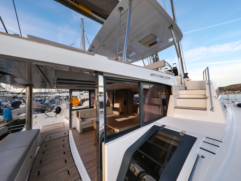 Yacht charter Trogir - Bali Bali 4.8 on SamBoat