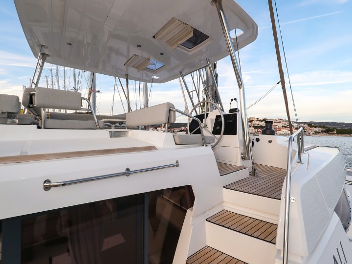 Hire a Bali Bali 4.8 Trogir