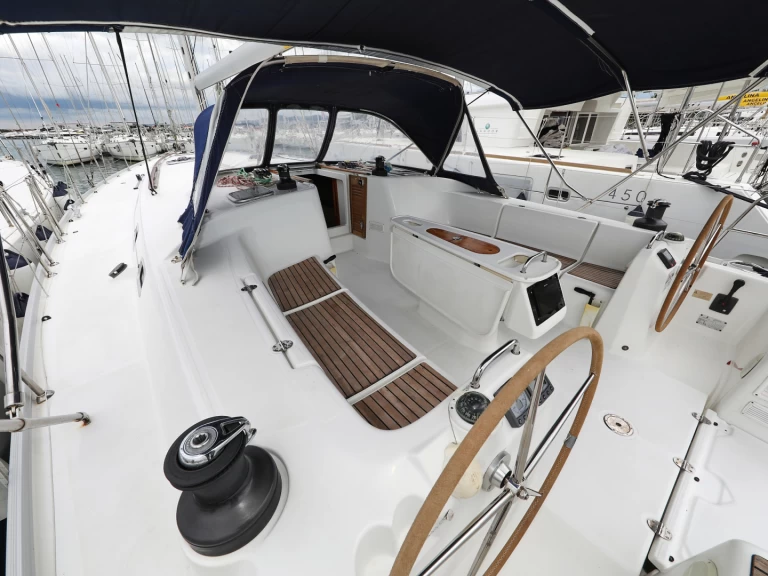 Charter a Bénéteau Cyclades 50.5 in Sveti Filip i Jakov on Samboat
