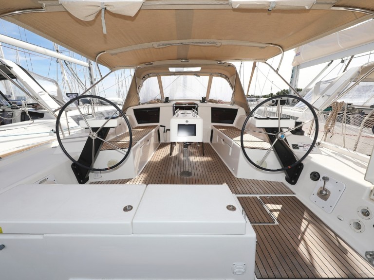 Hire Sailboat Dufour with a boat licence