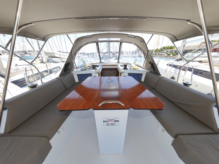Hire a Dufour Dufour 44 Šibenik
