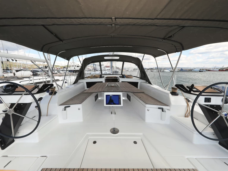 Sailboat hire in Biograd na Moru - Dufour Dufour 470