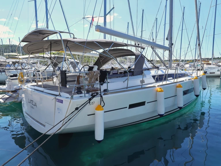 Charter a Dufour Dufour 520 Grand Large in Trogir on Samboat