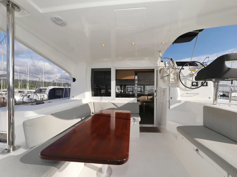 Catamaran hire in Sveti Filip i Jakov - Lagoon Lagoon 40