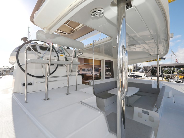 Hire Catamaran with or without skipper Lagoon Sveti Filip i Jakov