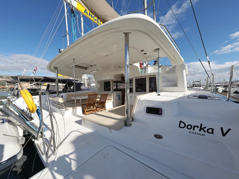 Charter a Lagoon Lagoon 450 in Šibenik on Samboat