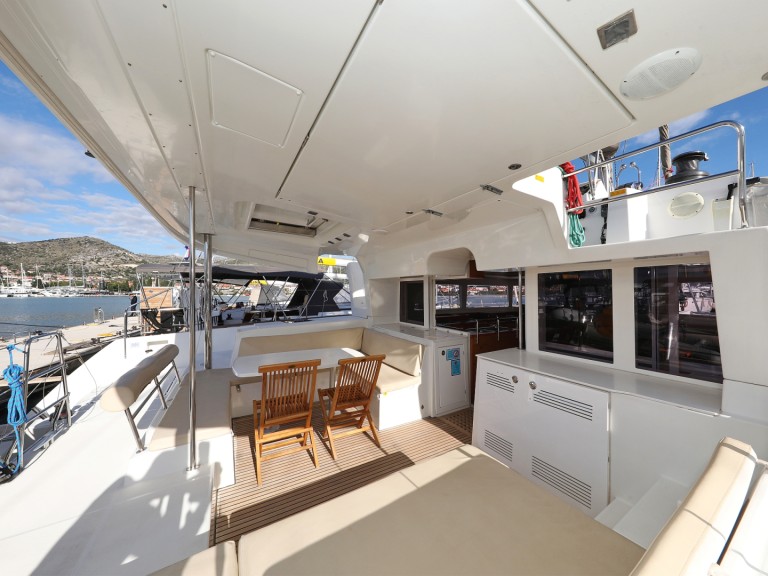 Hire Catamaran with or without skipper Lagoon Šibenik