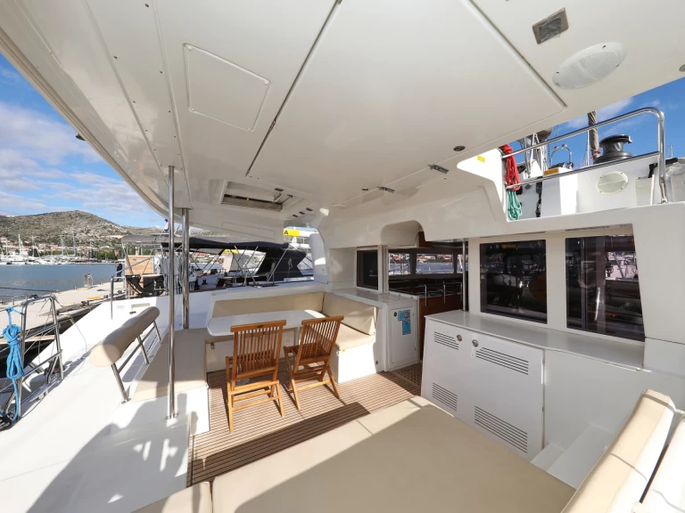 Hire Catamaran with or without skipper Lagoon Šibenik