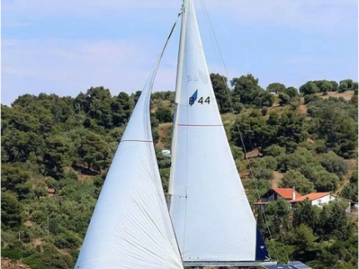 Hire Sailboat with or without skipper Bavaria Ávdira