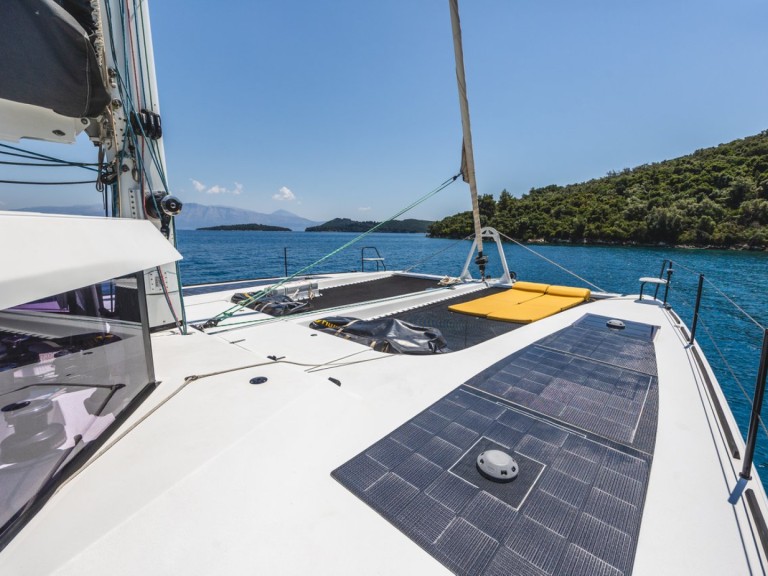 Charter a Windelo Windelo 54 Adventure in Lefkáda on Samboat