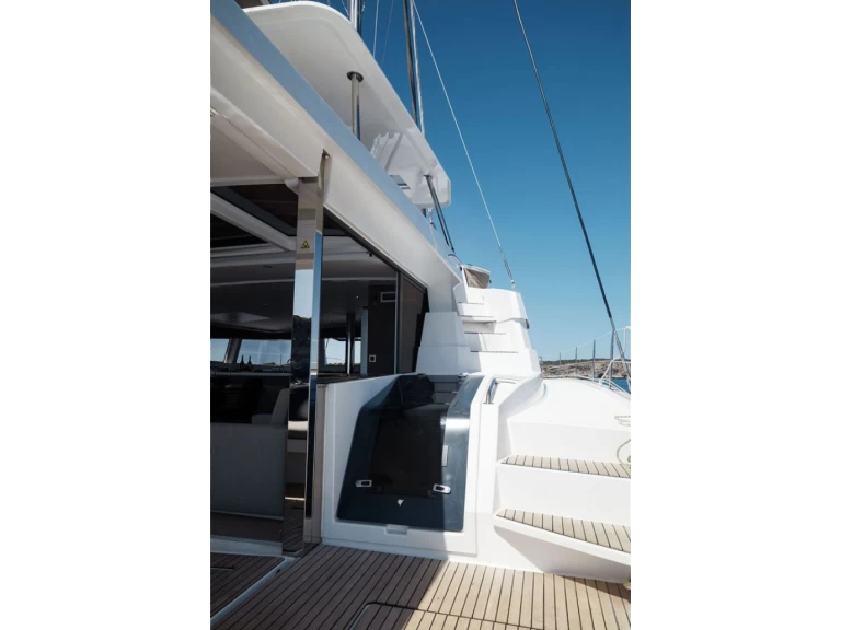 Hire Catamaran with or without skipper Bali Raiatea Island