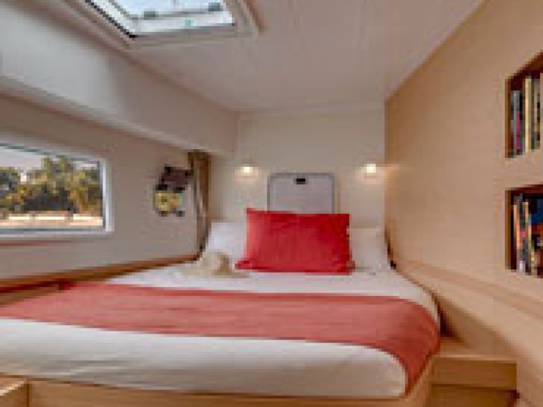 Charter a Lagoon Lagoon 42 in Lefkáda on Samboat