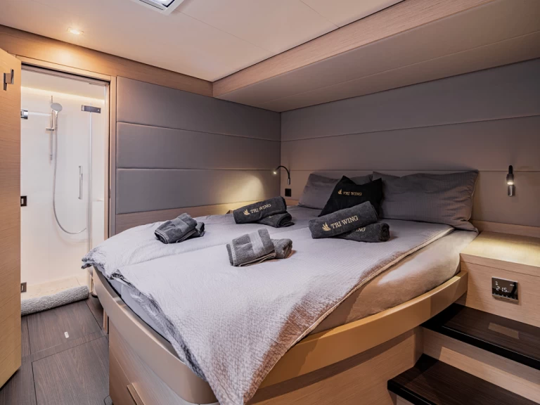 Hire a Lagoon Lagoon 55 Kaštela