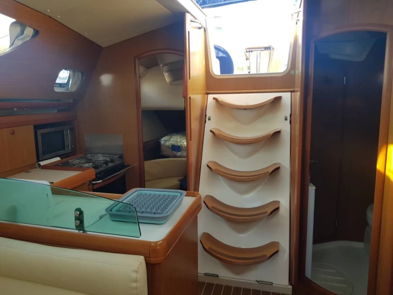 Yacht hire Port-Haliguen cheap Sun Odyssey 42 DS