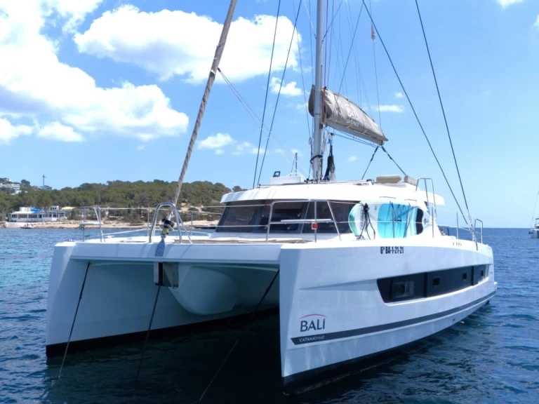 Hire a Bali Bali Catspace Voile Ibiza Town