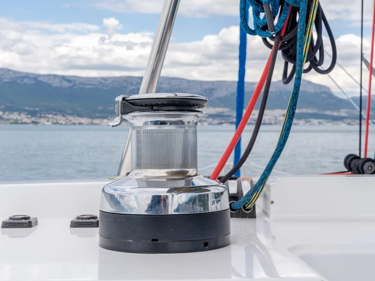 Yacht charter Split - Luna Luna 49 on SamBoat