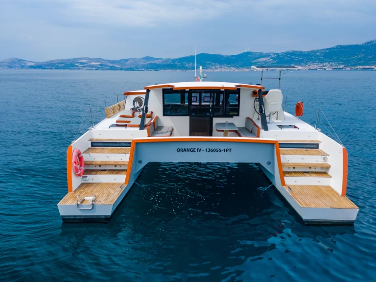 Motorboat hire in Split - Luna Luna 47 Power