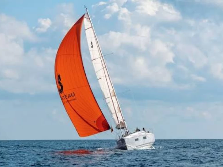 Bénéteau Oceanis 34.1 charter bareboat or skippered in  Arzon