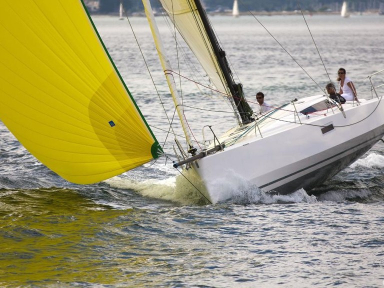 Sailboat to hire La Rochelle at the best price