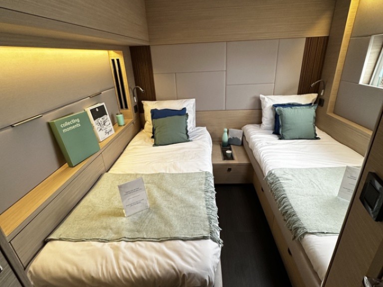 Hire a Lagoon Lagoon 60 Cugnana Verde