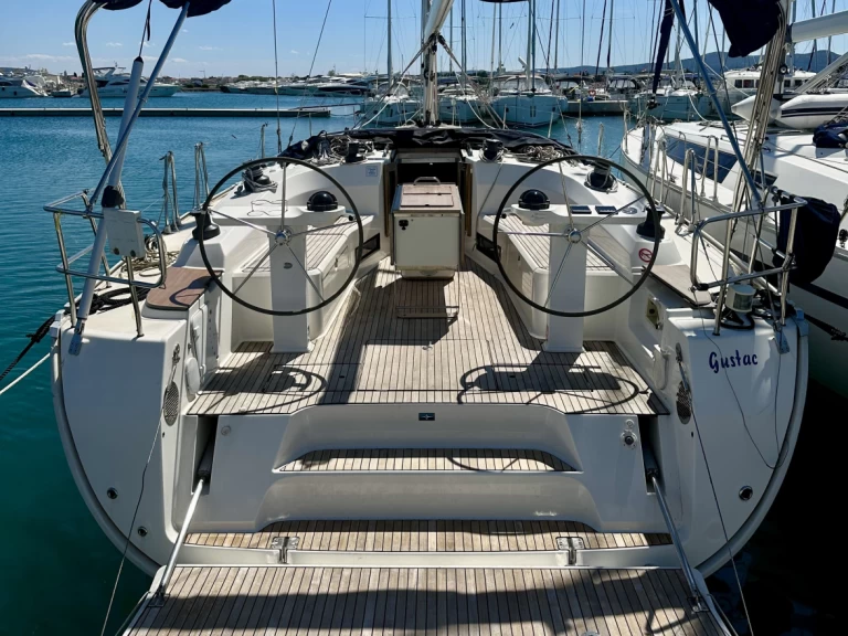 Hire a Bavaria Cruiser 45 Sukošan