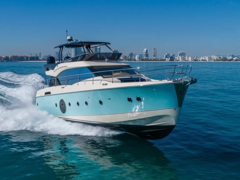 Yacht hire Dubai Marina cheap Sunseeker 60