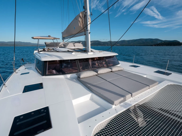 Charter a Fountaine Pajot Tanna 47 in Castellammare di Stabia on Samboat