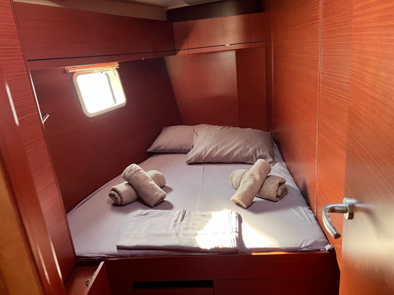 Hire Sailboat Hanse with a boat licence