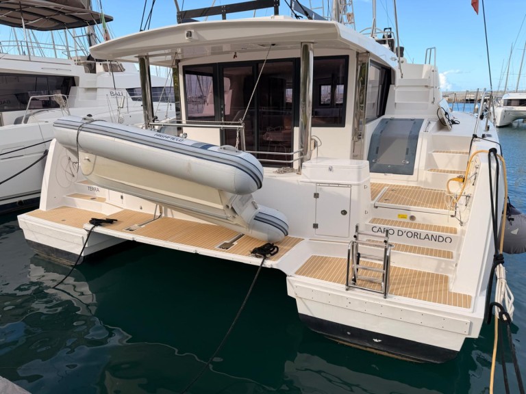 Charter a Bali Bali 4.8 in Provincia di Sassari on Samboat