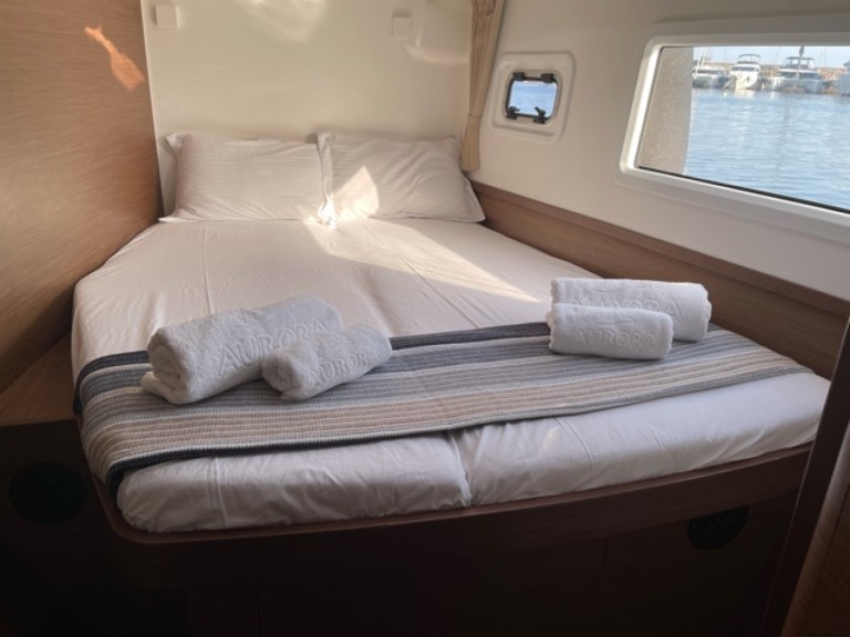 Yacht charter Alimos - Lagoon Lagoon 42 on SamBoat