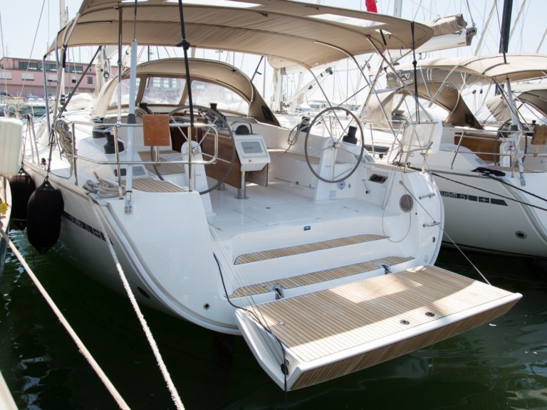 Hire a Bavaria Cruiser 46 Olbia