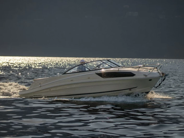 Charter a Molinari Airon Marine 25 Mastercraft in Bellagio on Samboat